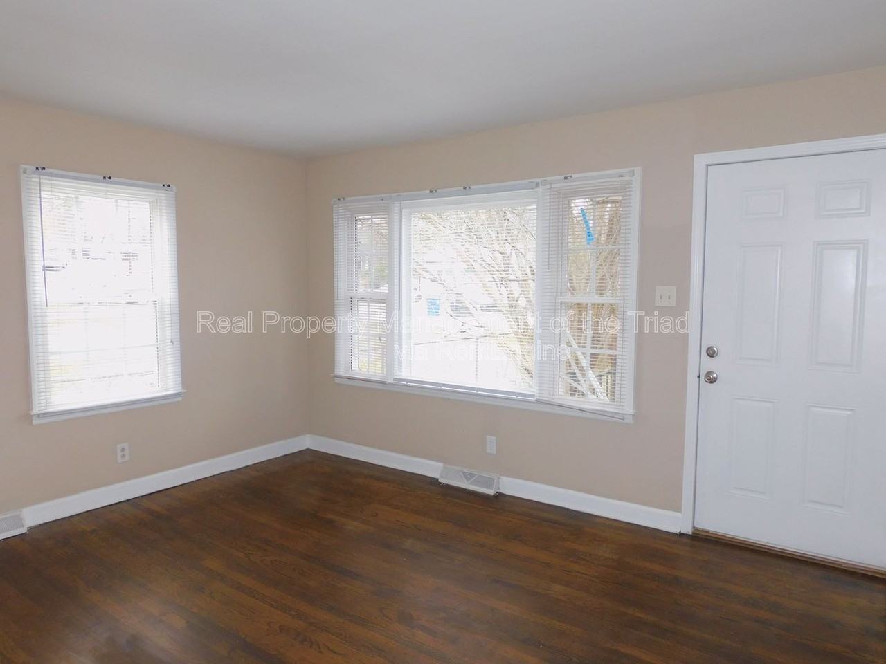 2636 Reid St - Photo 2 of 22