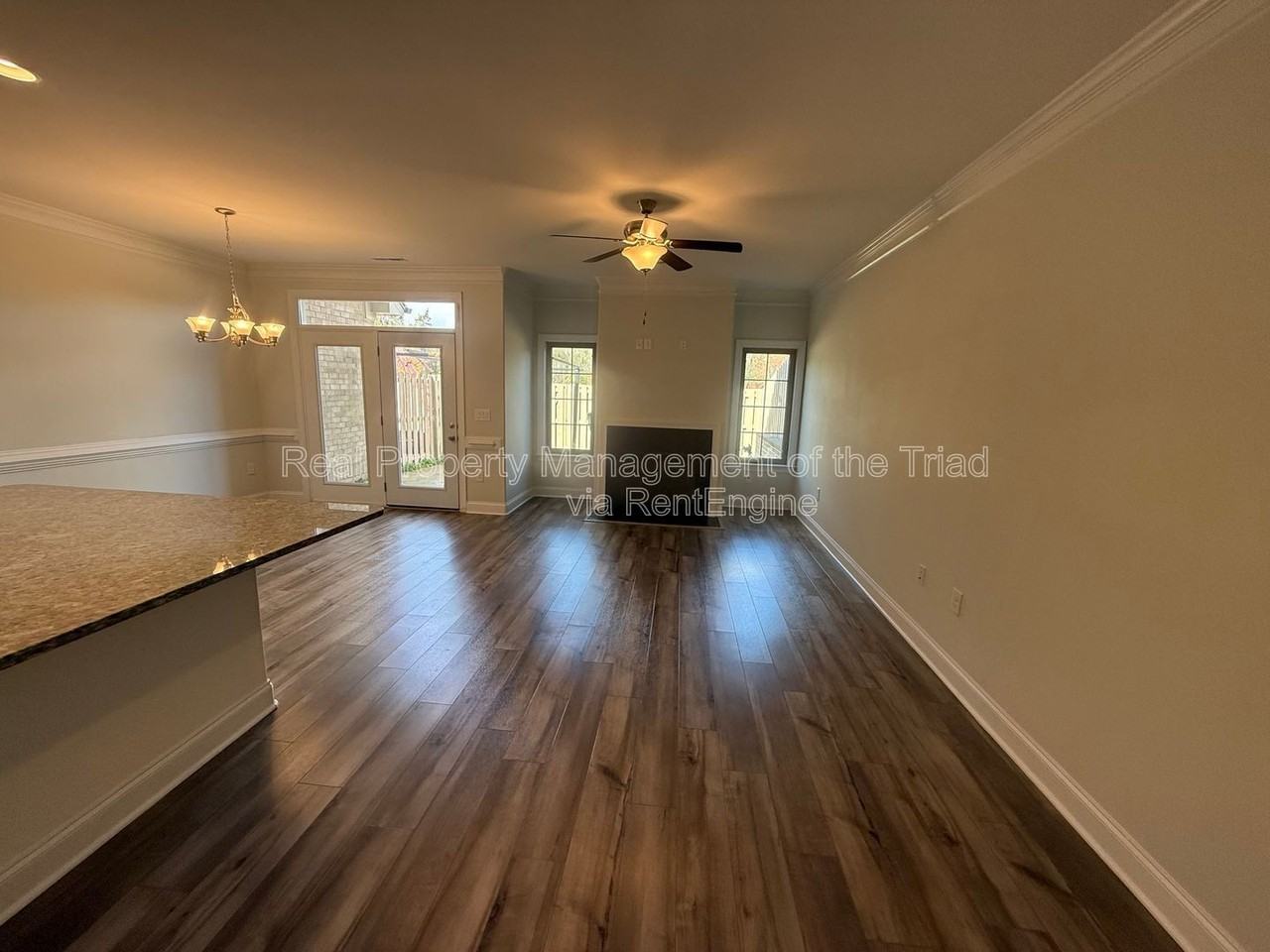 3833 Thistleberry Rd - Photo 6 of 24