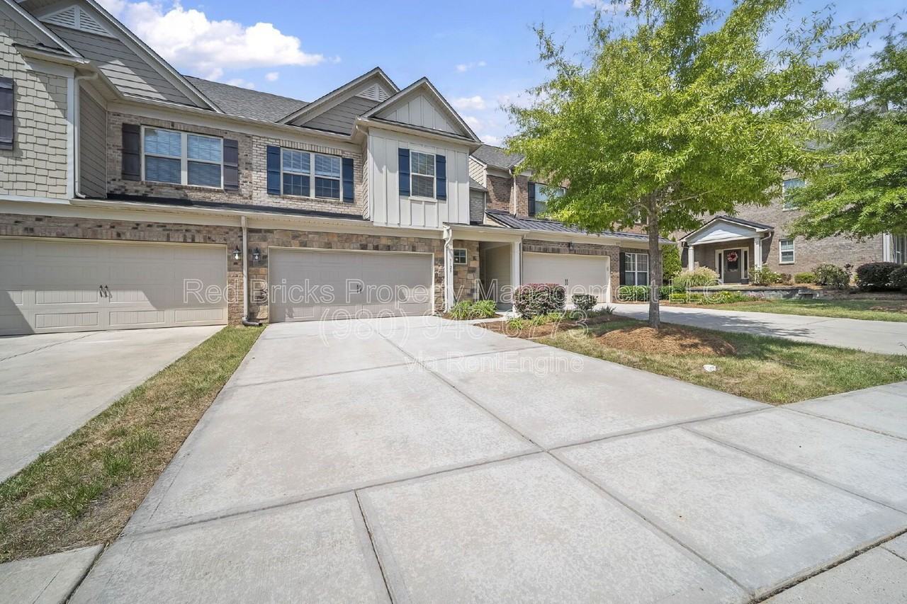 3129 Hartson Pointe Dr - Photo 2 of 37