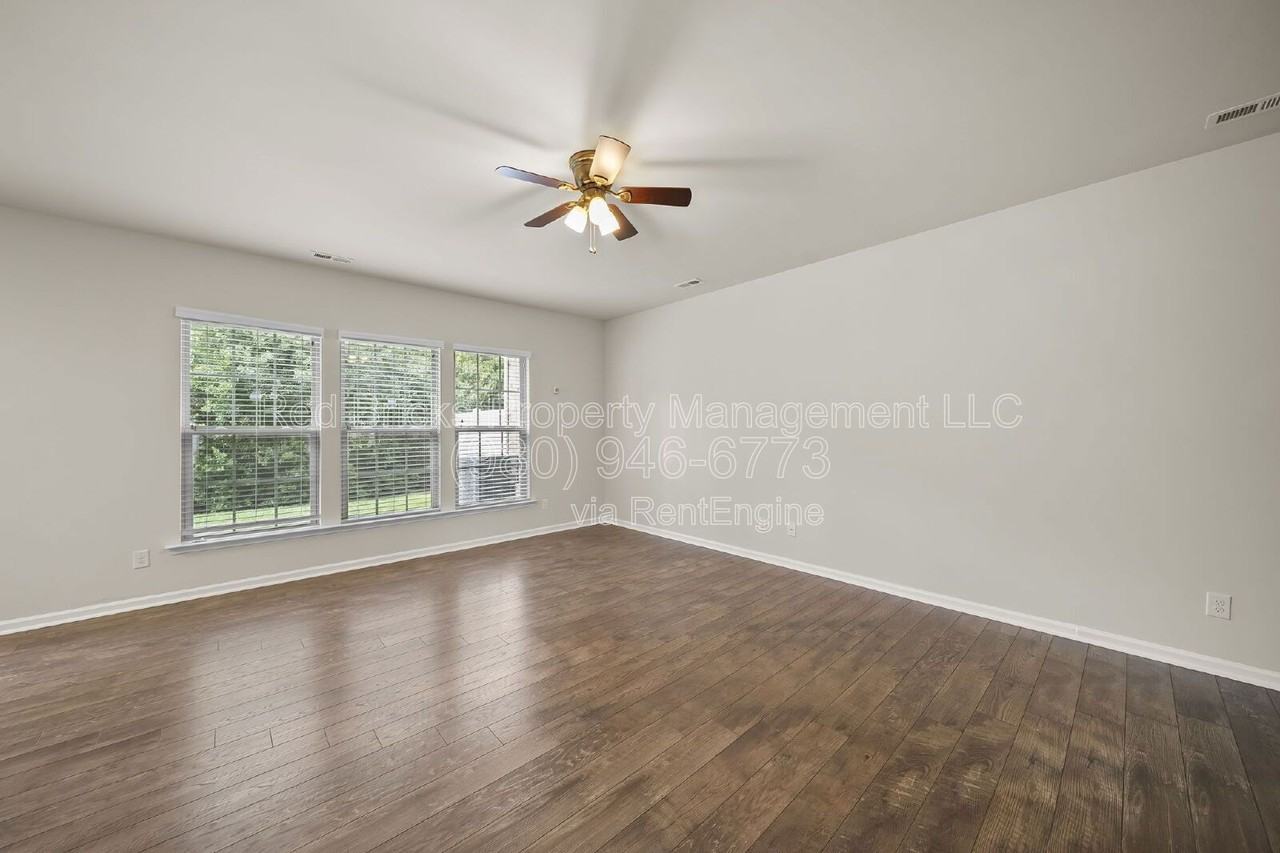 3129 Hartson Pointe Dr - Photo 7 of 37