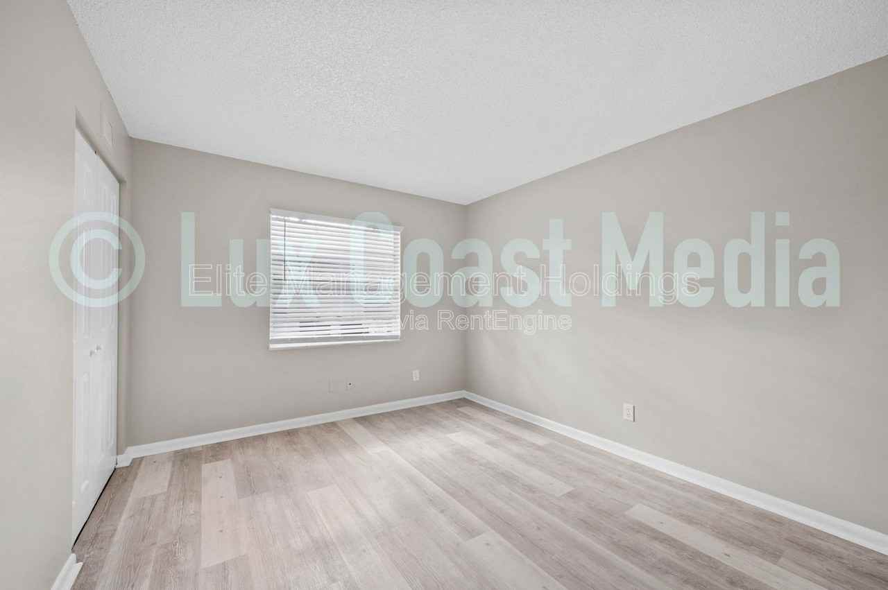 1486 40th Ave #E3 - Photo 3 of 15