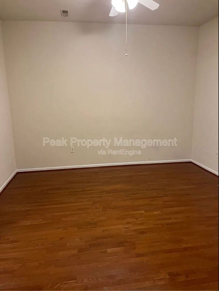 1106 W Main St #6 - Photo 5 of 11