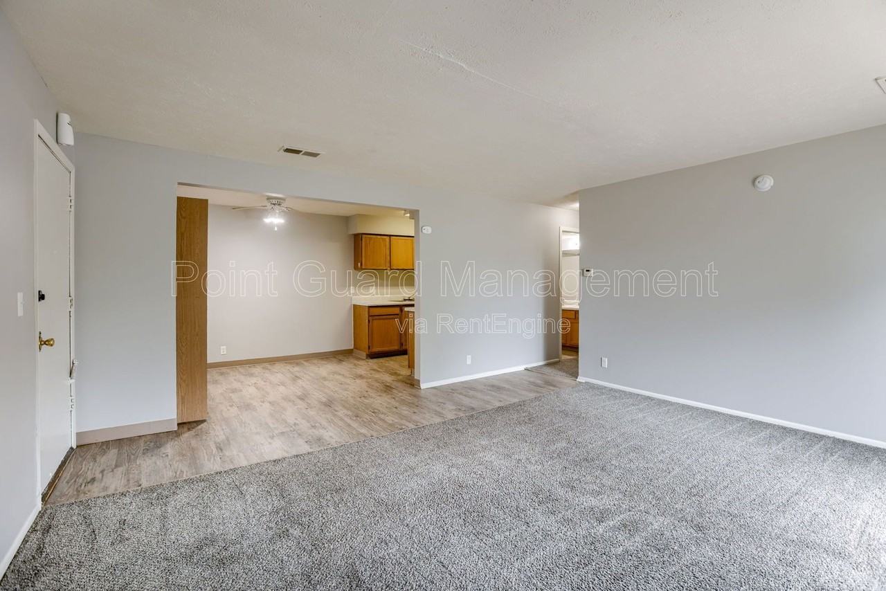 1502 Lee Dr #34 - Photo 4 of 31