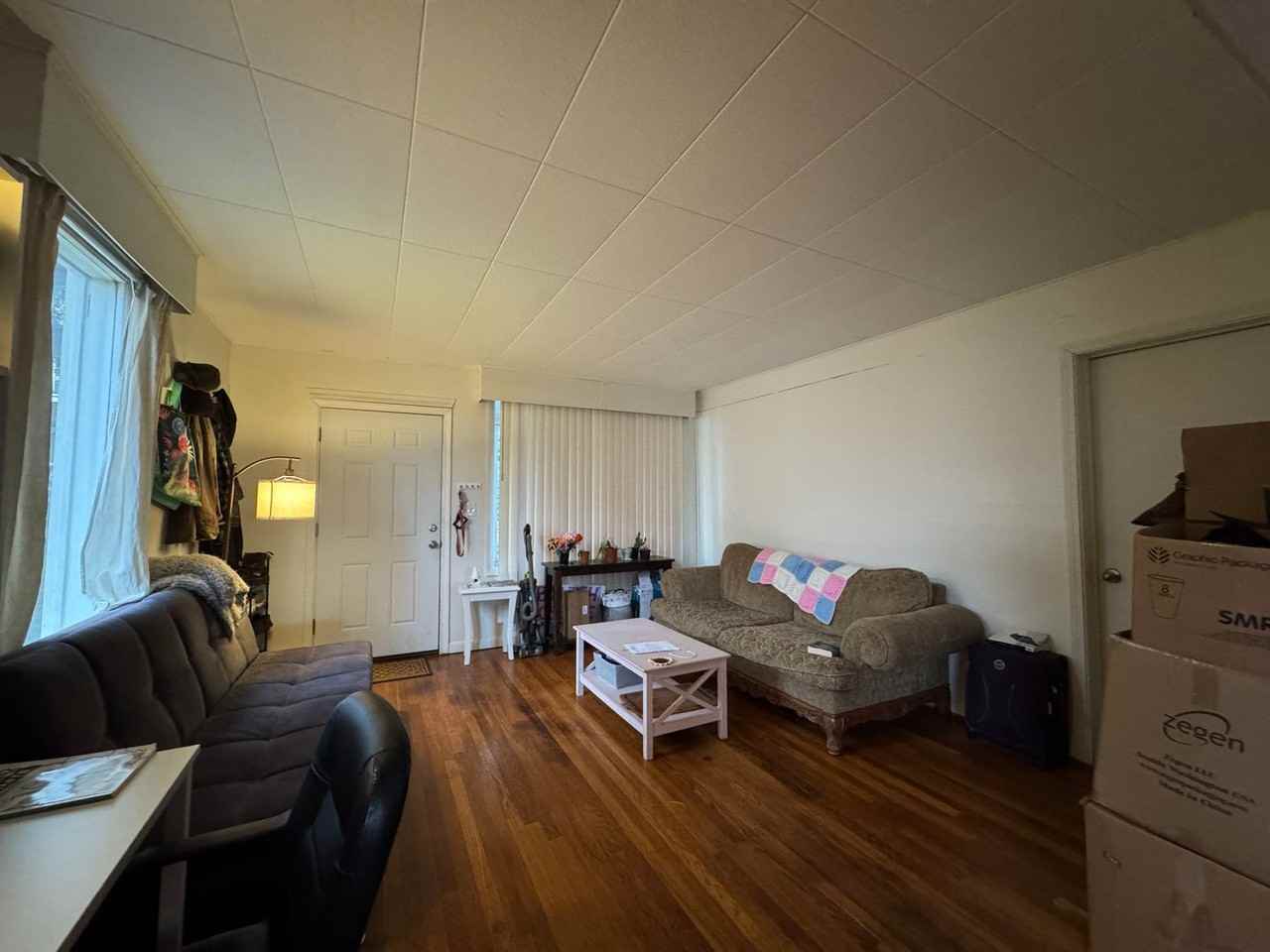 1108 12th St - Photo 4 of 50