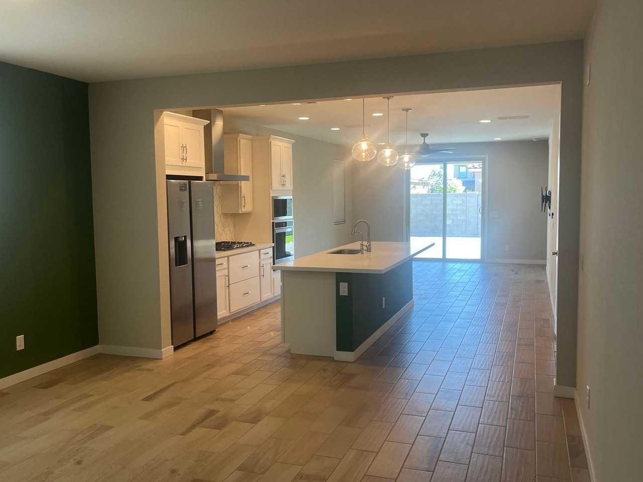 17295 W Valentine St - Photo 5 of 24