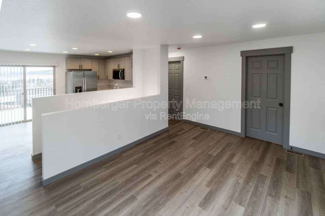 3519 E 17th Ave - Photo 3 of 29