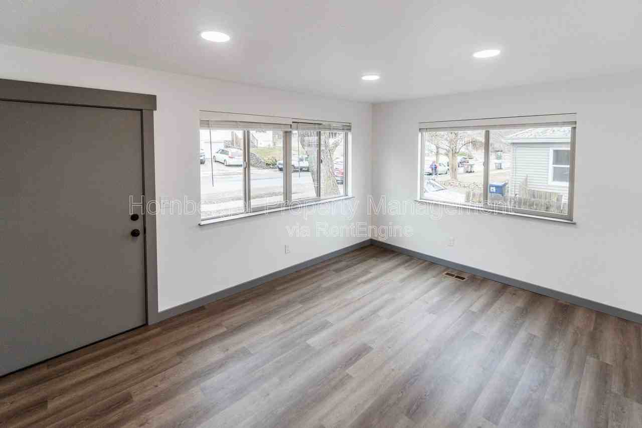 3519 E 17th Ave - Photo 5 of 29