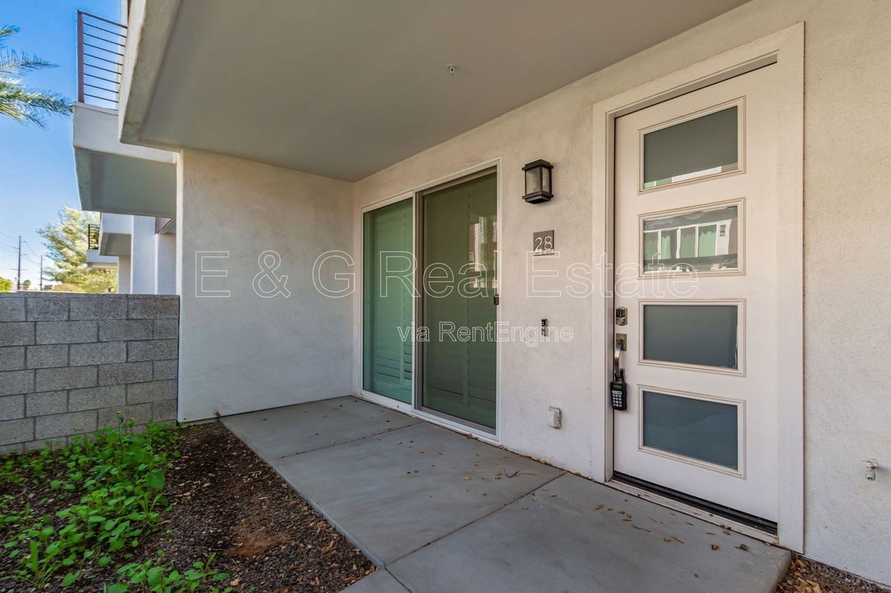 4444 N 25th St #28 - Photo 3 of 33