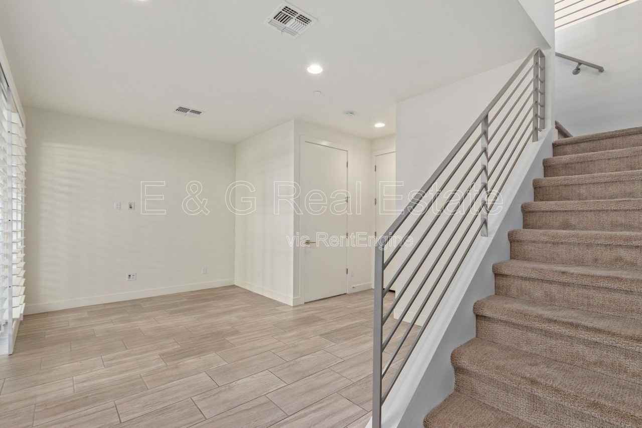 4444 N 25th St #28 - Photo 6 of 33