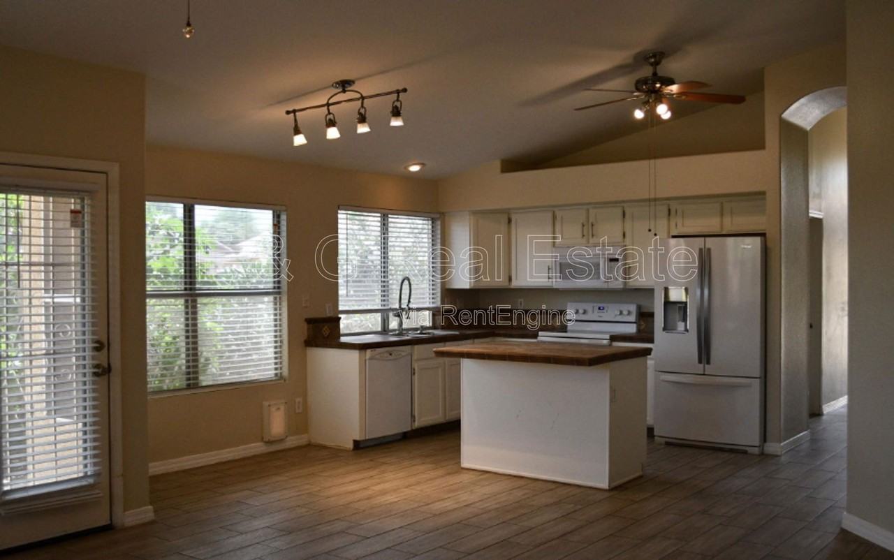 1476 E Silver Creek Rd - Photo 2 of 23