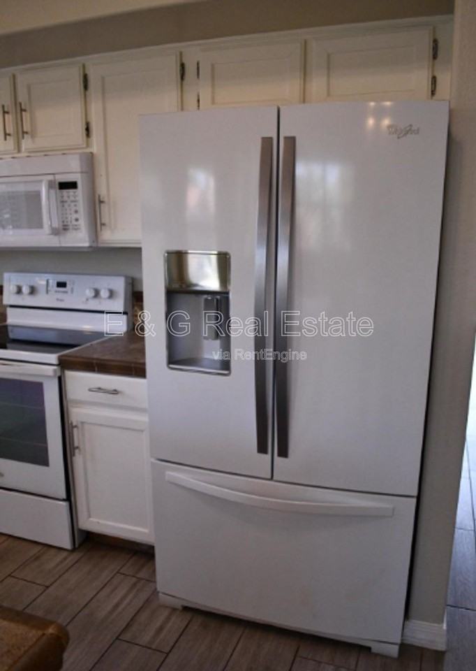 1476 E Silver Creek Rd - Photo 4 of 23