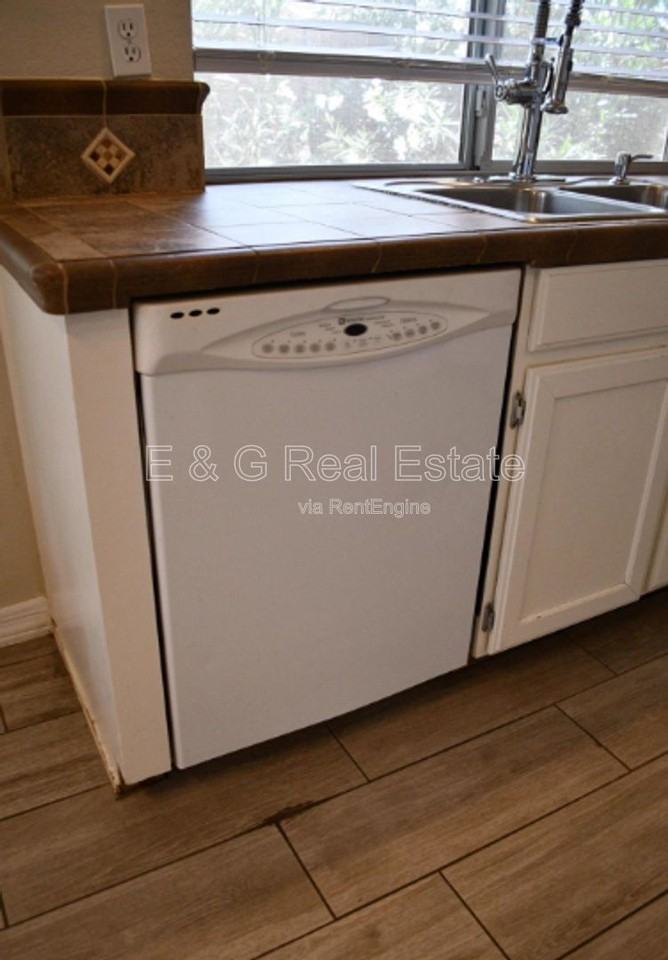 1476 E Silver Creek Rd - Photo 6 of 23