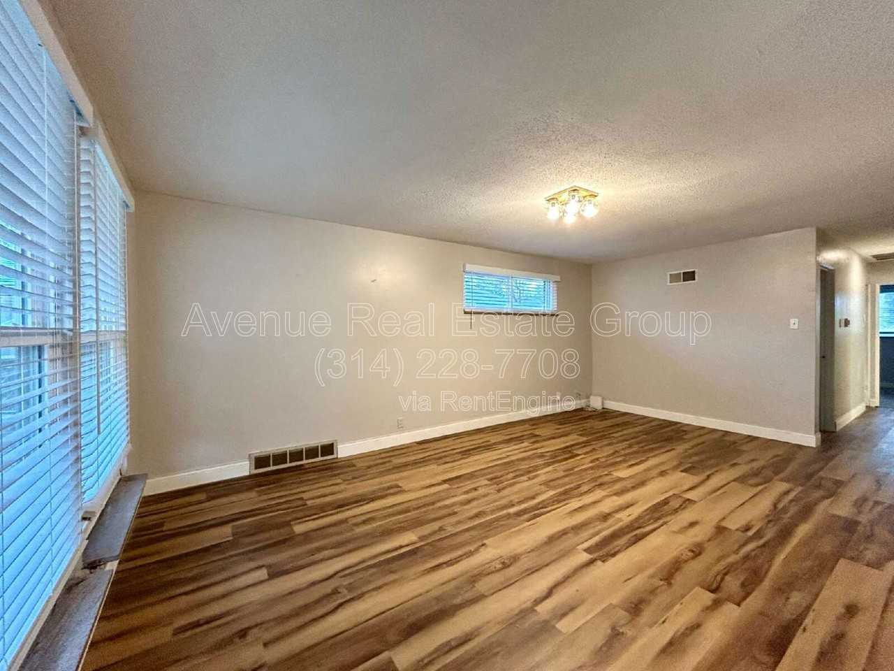 1411 Midland Blvd - Photo 3 of 14