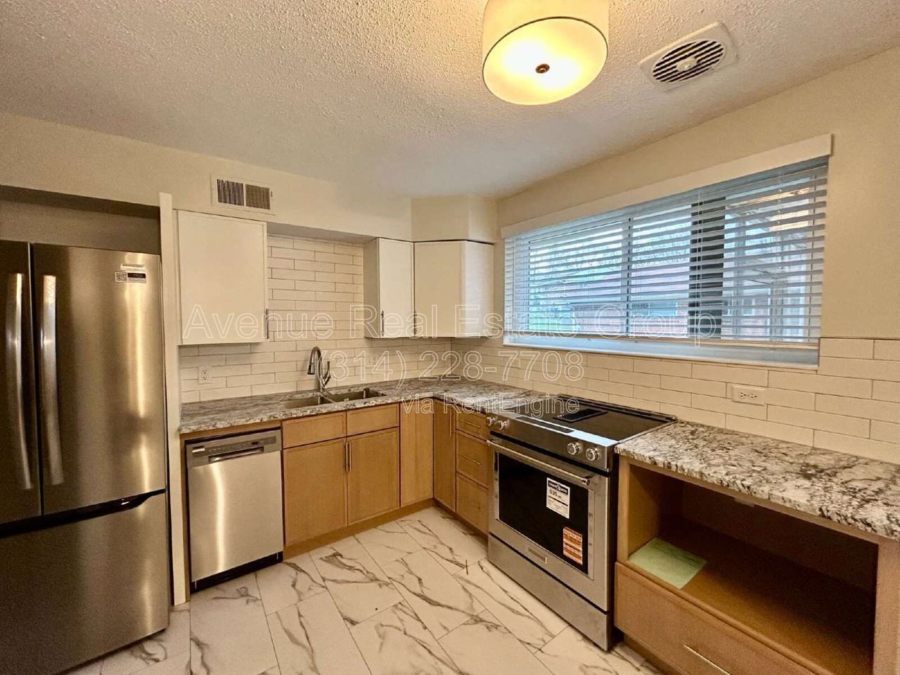 1411 Midland Blvd - Photo 4 of 14