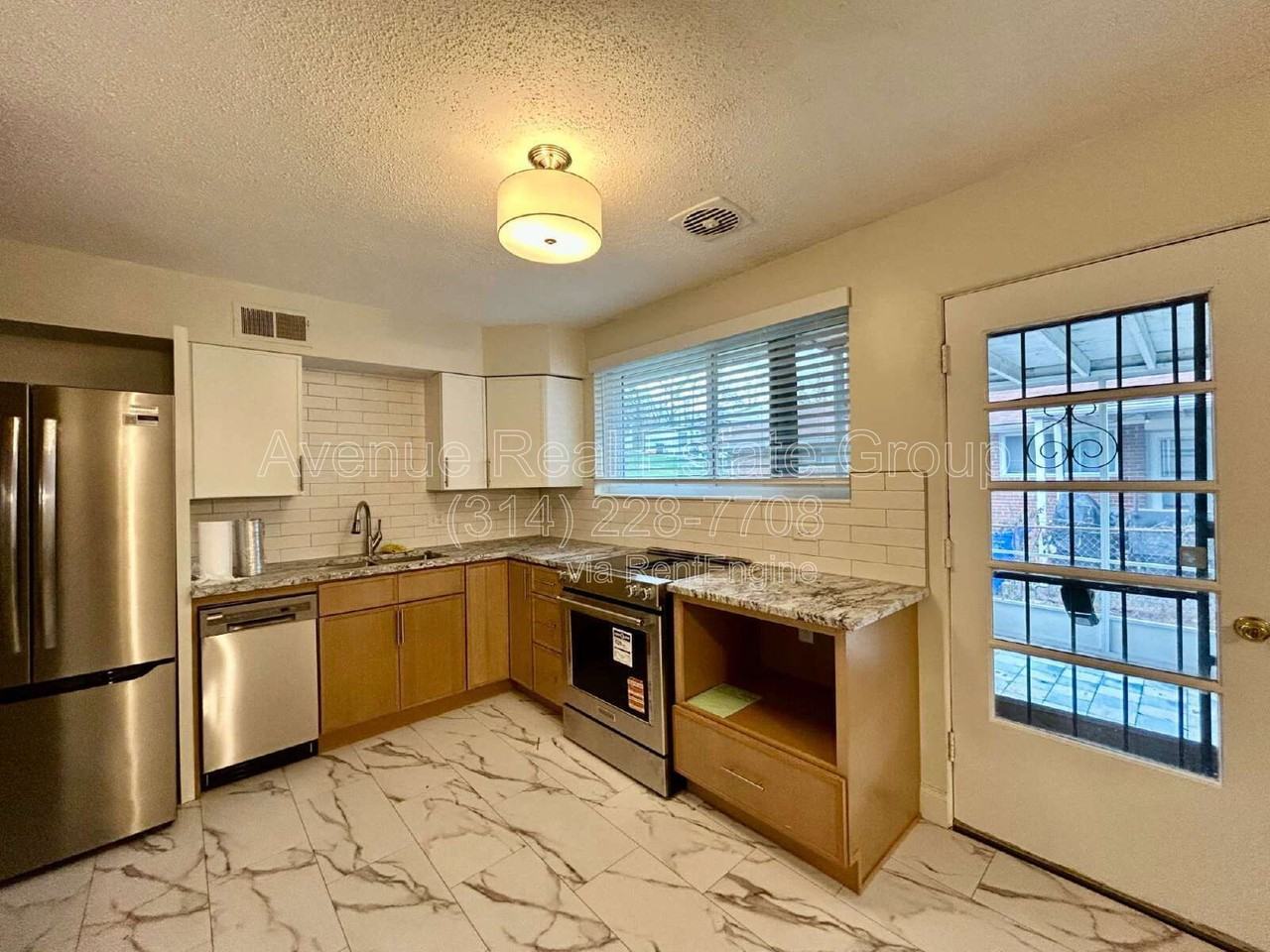 1411 Midland Blvd - Photo 5 of 14