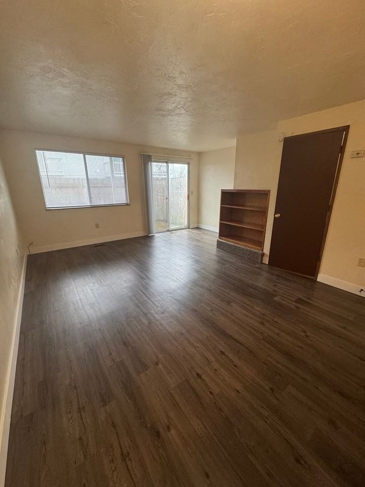 Meadow Green Townhomes - Photo 3 of 42