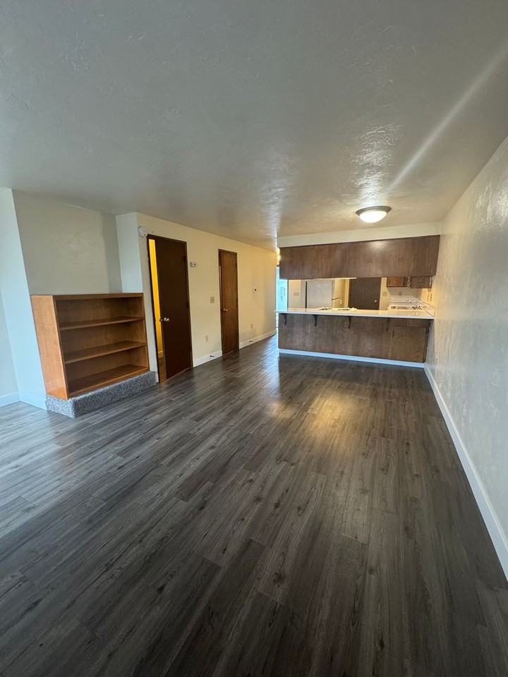 Meadow Green Townhomes - Photo 4 of 42