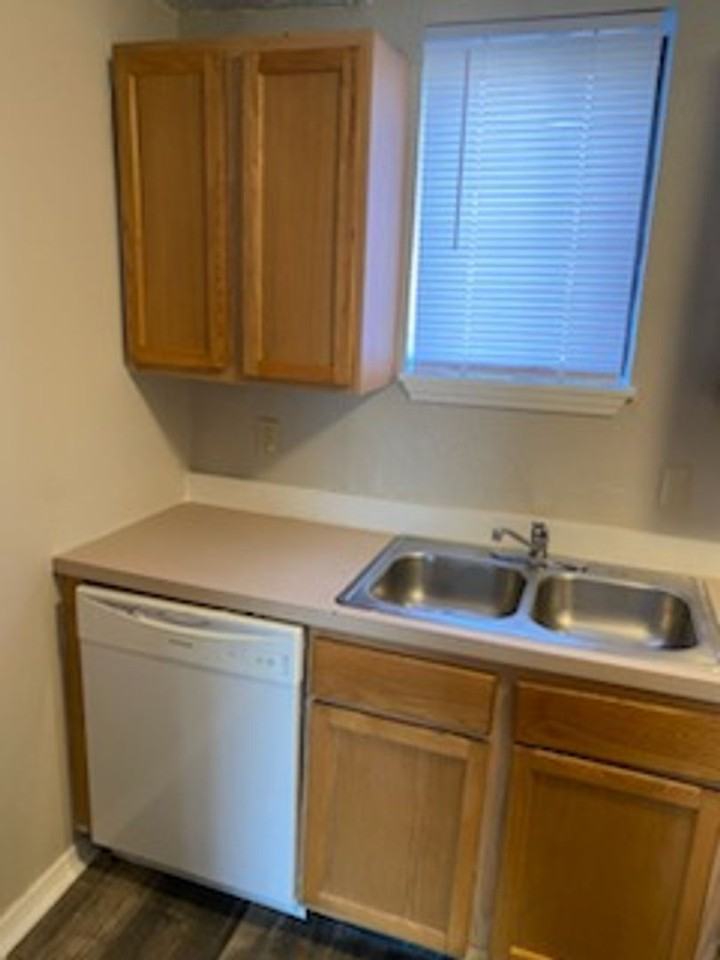 2701 S. Emporia St. - Photo 3 of 50