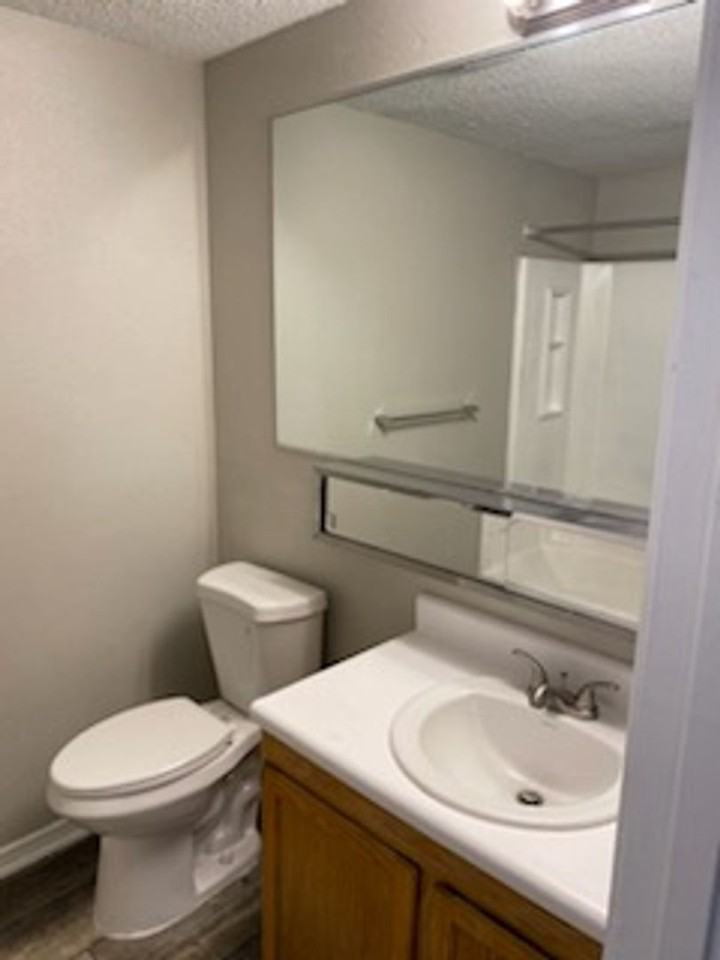 2701 S. Emporia St. - Photo 6 of 50