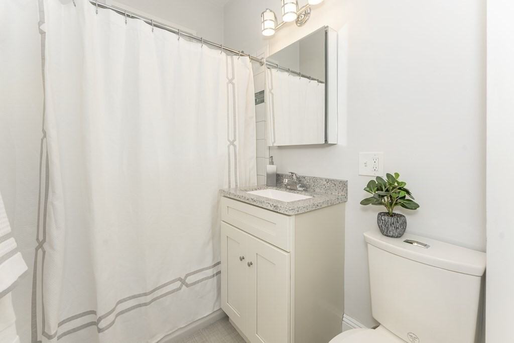 172 Boylston St #3 - Photo 4 of 17