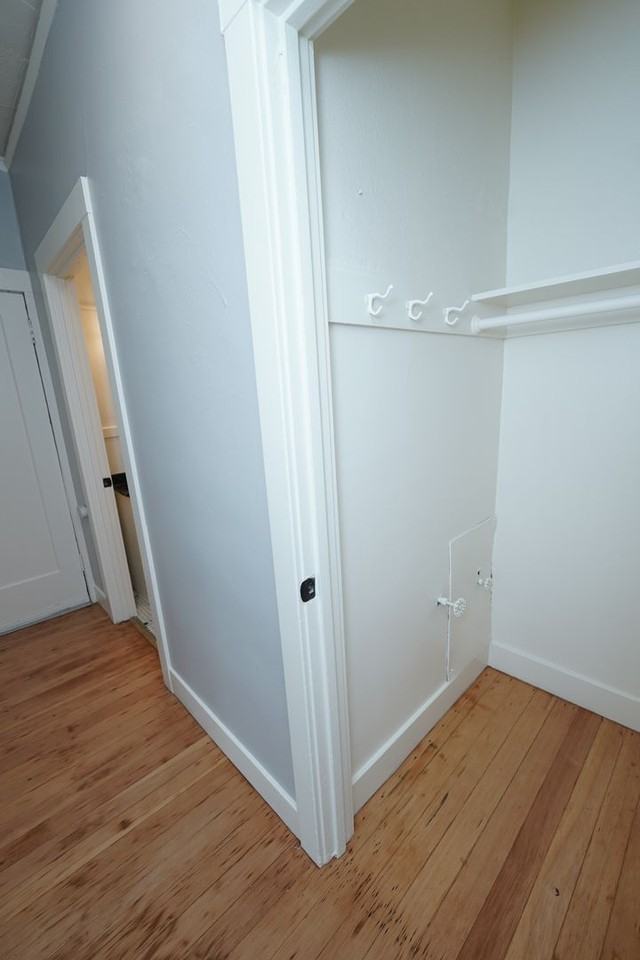 Chrisler Manor - Photo 6 of 16