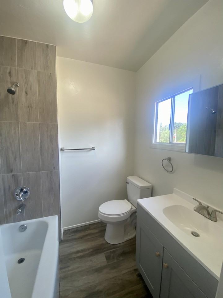 8 Highwaybusiness #3 - Photo 6 of 22