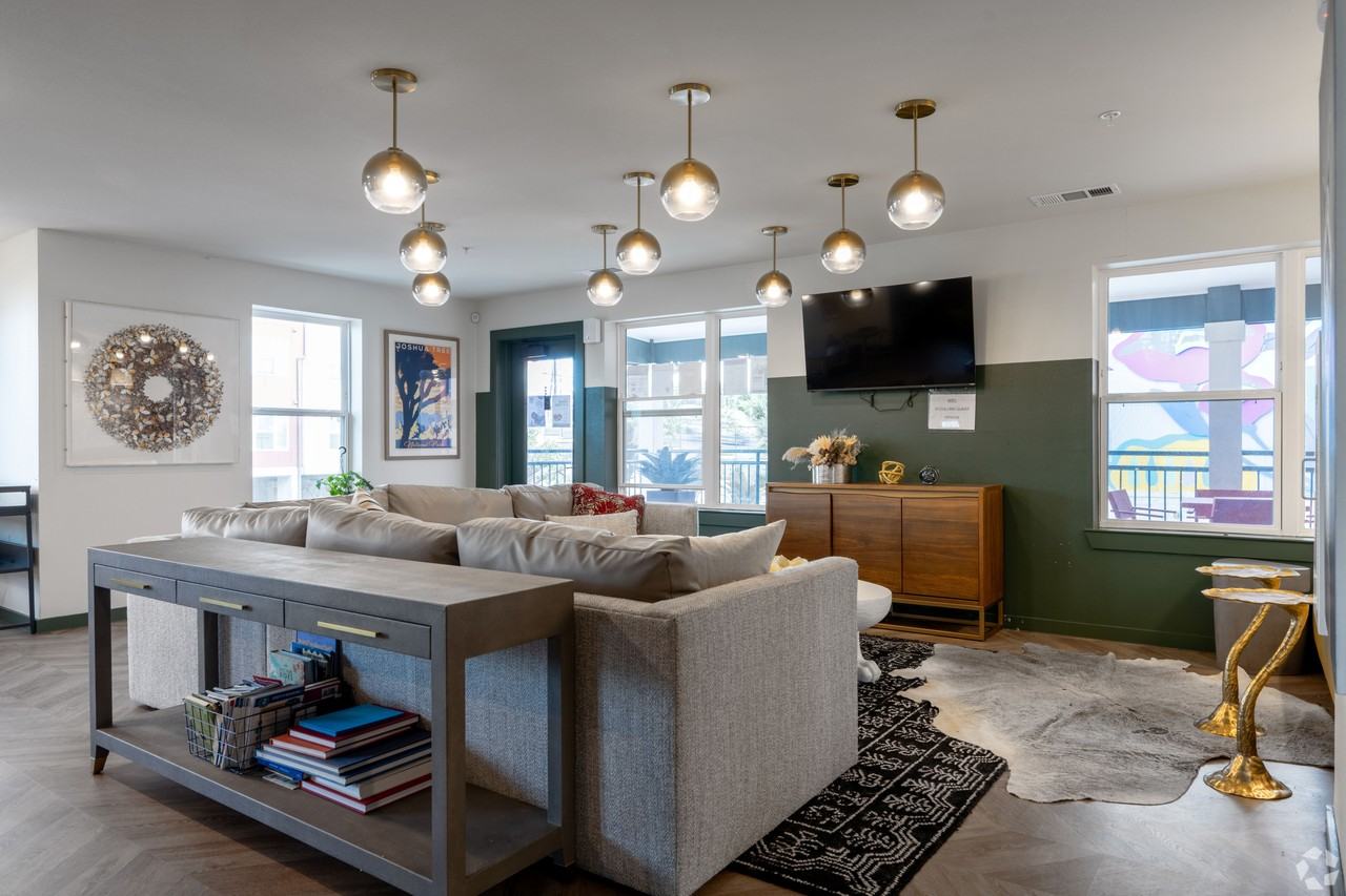 Vi Collina - Photo 5 of 29