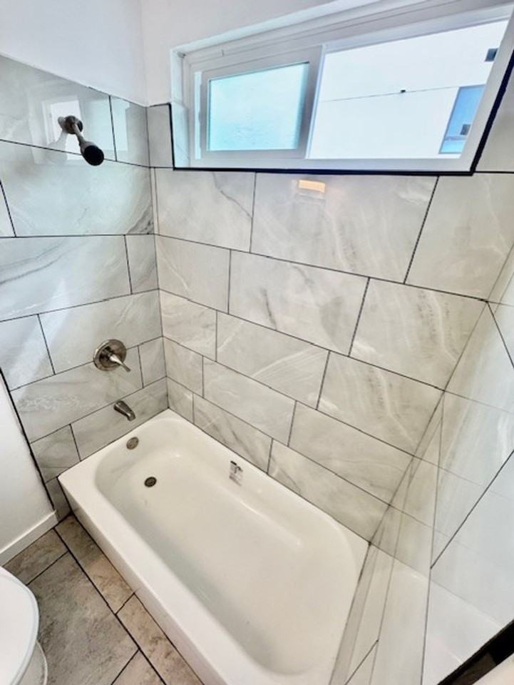 7524 Sepulveda Blvd - Photo 2 of 9