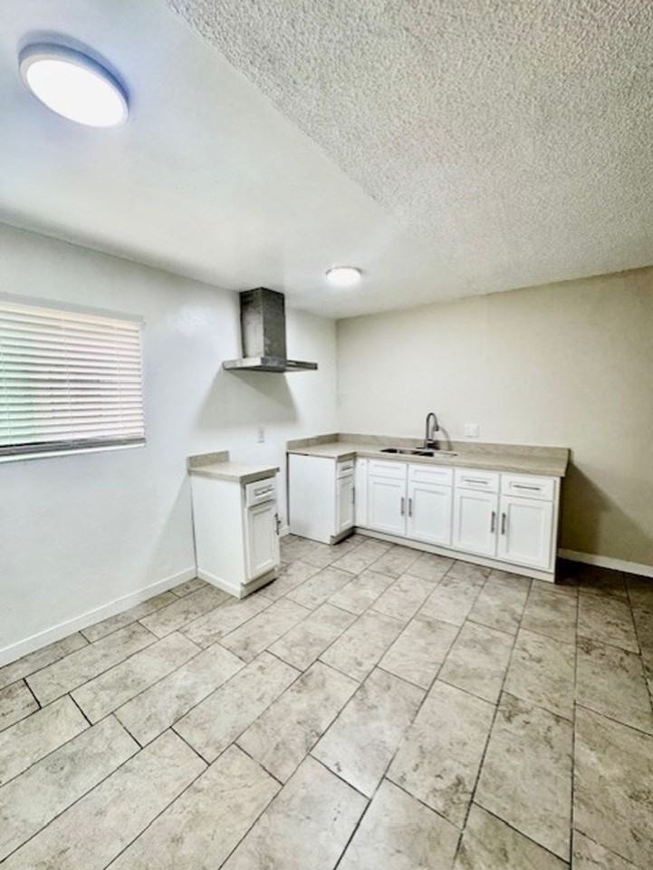 7524 Sepulveda Blvd - Photo 7 of 9