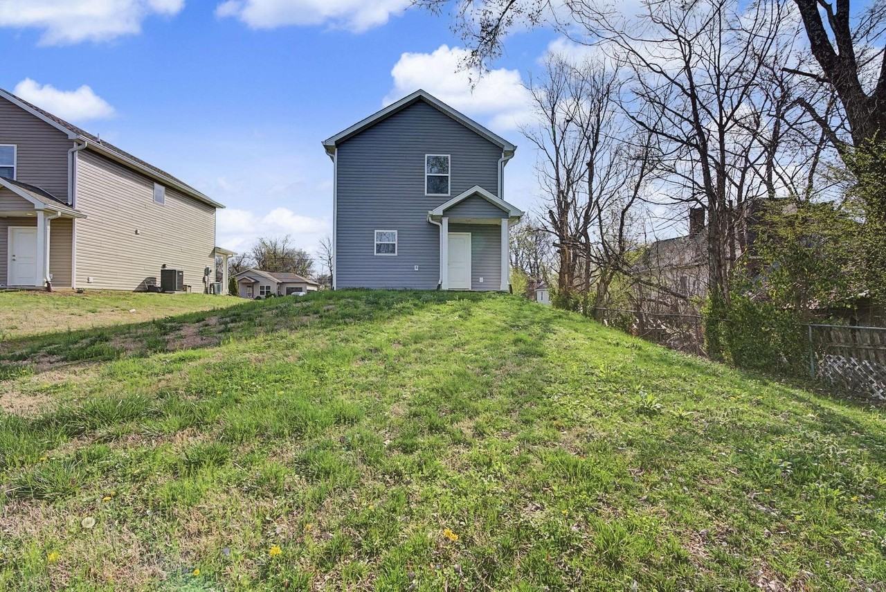 124 Richland Ave - Photo 2 of 26