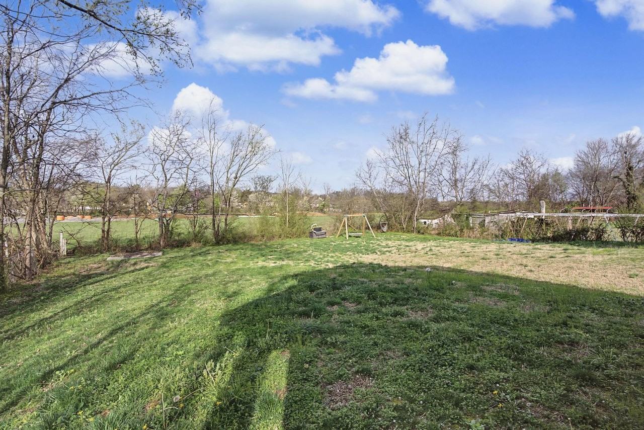 124 Richland Ave - Photo 3 of 26