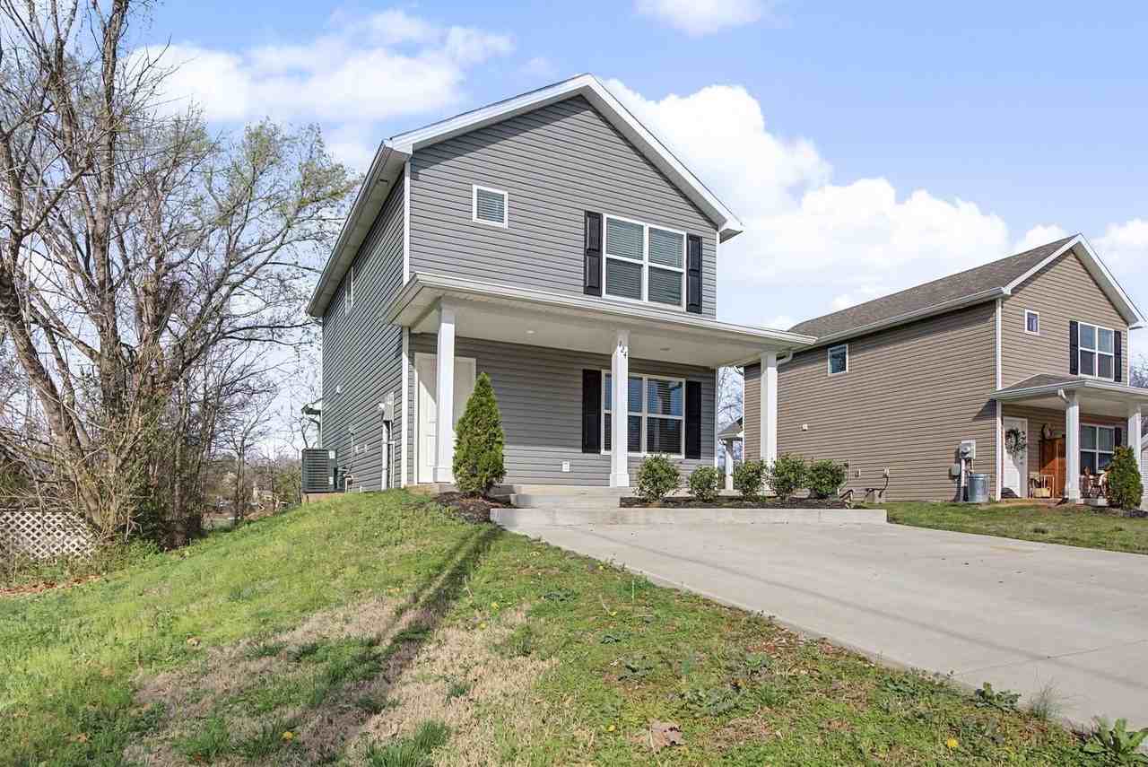 124 Richland Ave - Photo 5 of 26