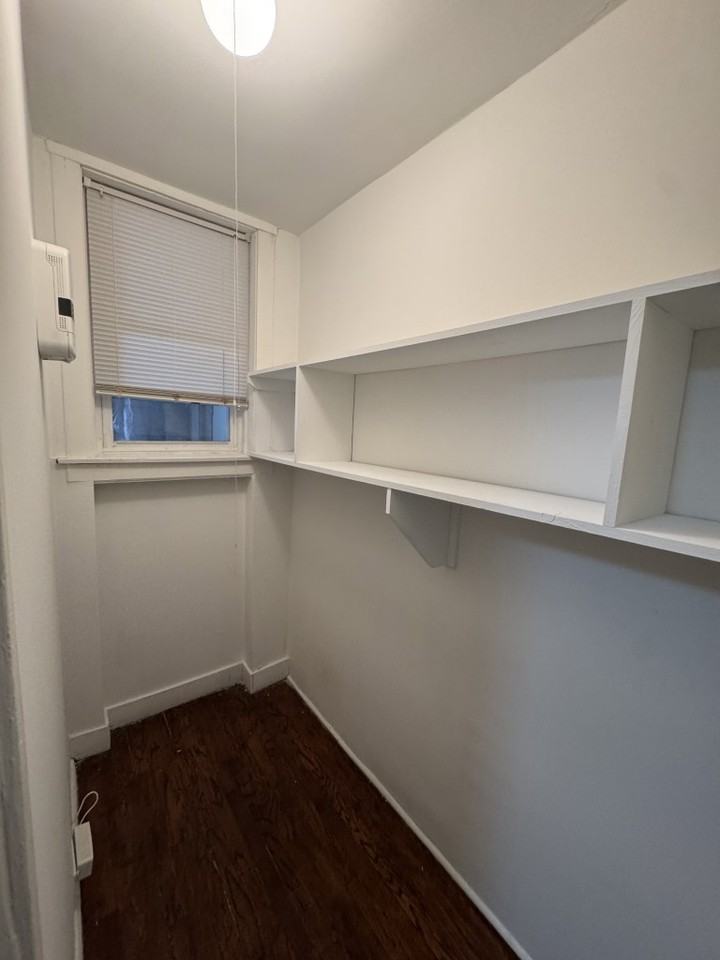 2512 N Leclaire Ave - Photo 3 of 10