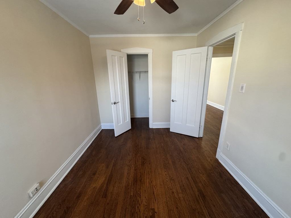 2512 N Leclaire Ave - Photo 5 of 10