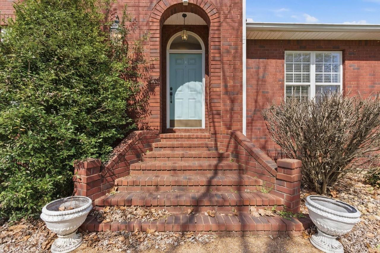 449 Sanders Ln - Photo 4 of 26