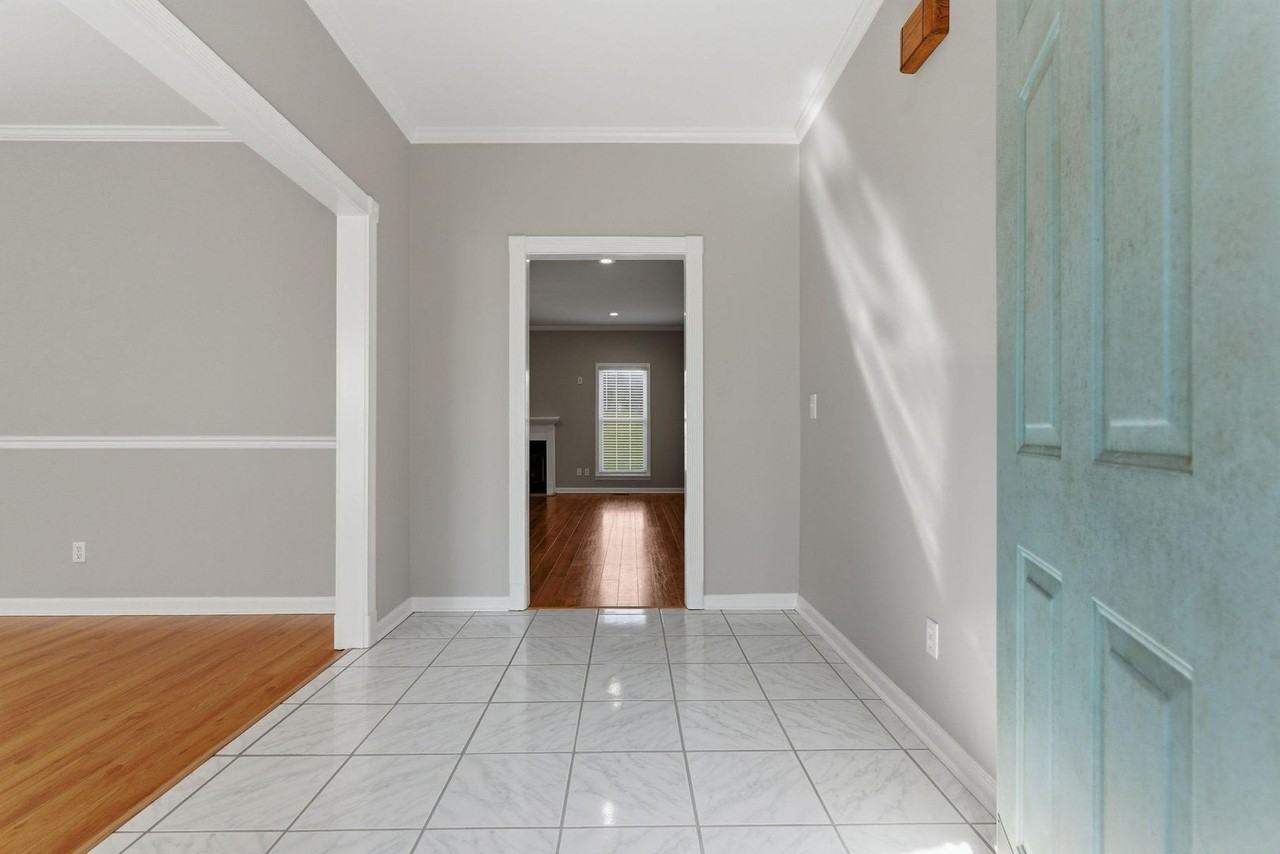 449 Sanders Ln - Photo 5 of 26