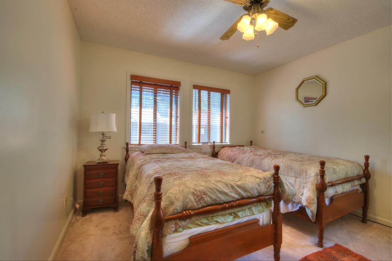 49 Lake Dr #M5 - Photo 5 of 8