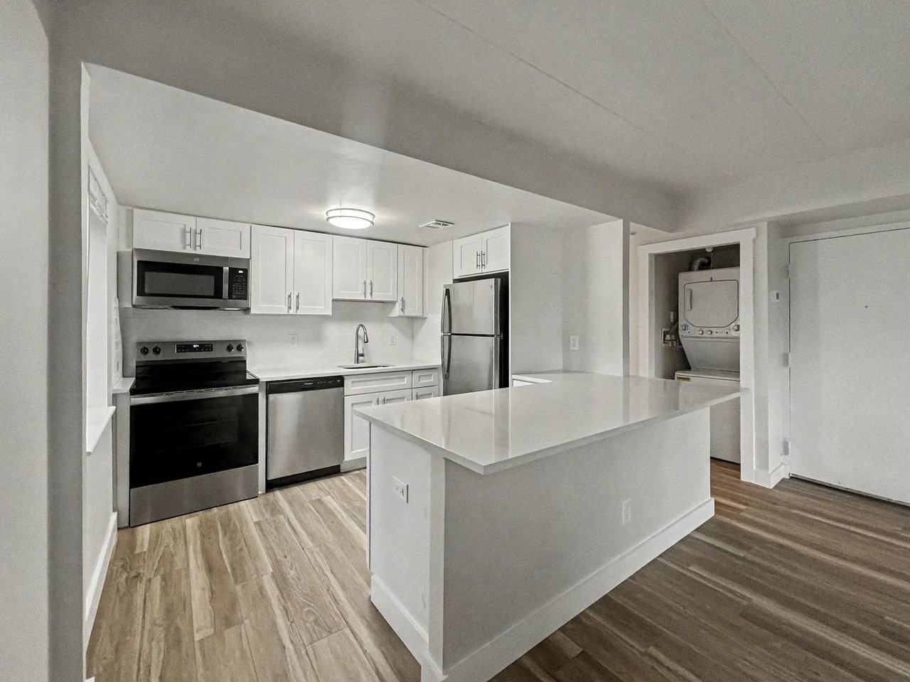 418 Magnolia Street - Photo 7 of 50