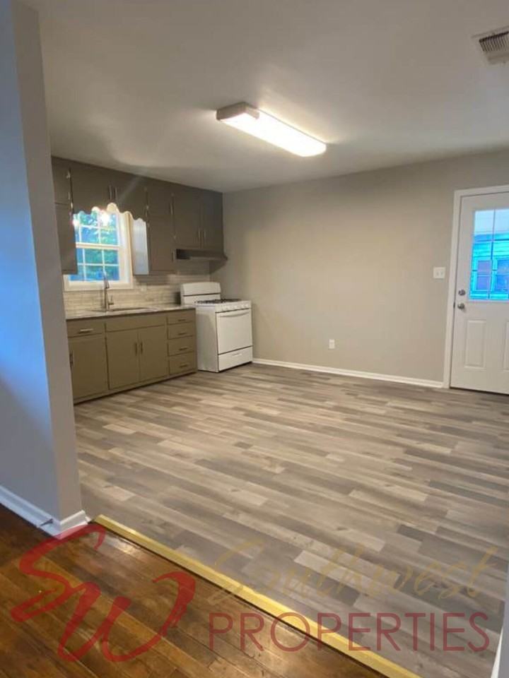 705 N Belknap St - Photo 4 of 9