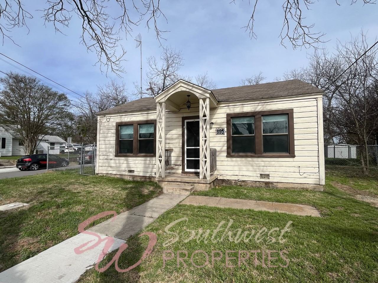 895 W Long St - Photo 2 of 15