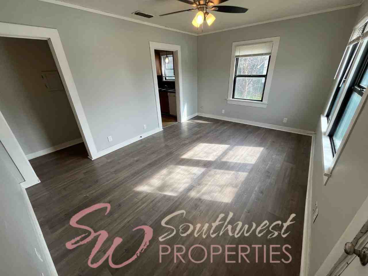 895 W Long St - Photo 3 of 15