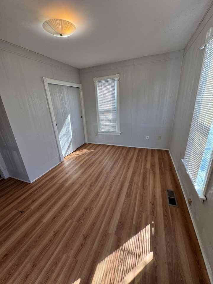 228 Sw 3rd St - Photo 3 of 14