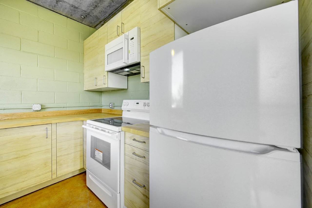 3800 S Broadway - Photo 5 of 18