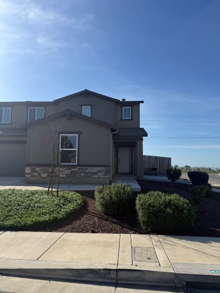 322 Rubicon Ct - Photo 3 of 50