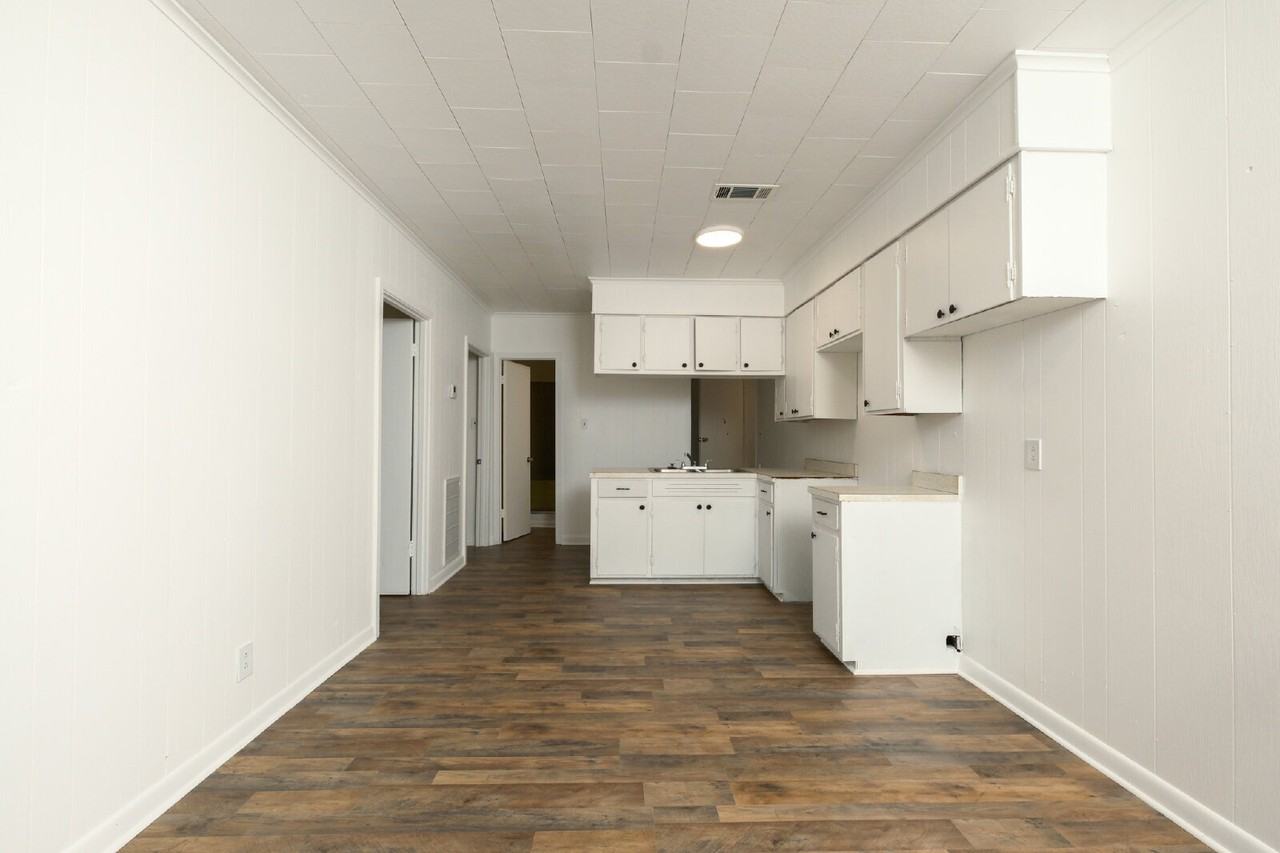 449 W Main St - Photo 3 of 7