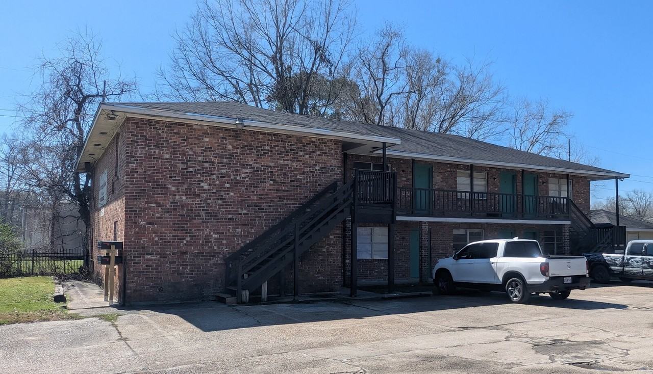 4747 Annette St - Photo 2 of 5