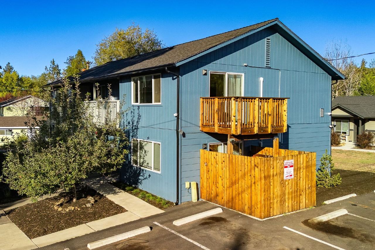 462 Ne Dekalb Ave - Photo 2 of 26