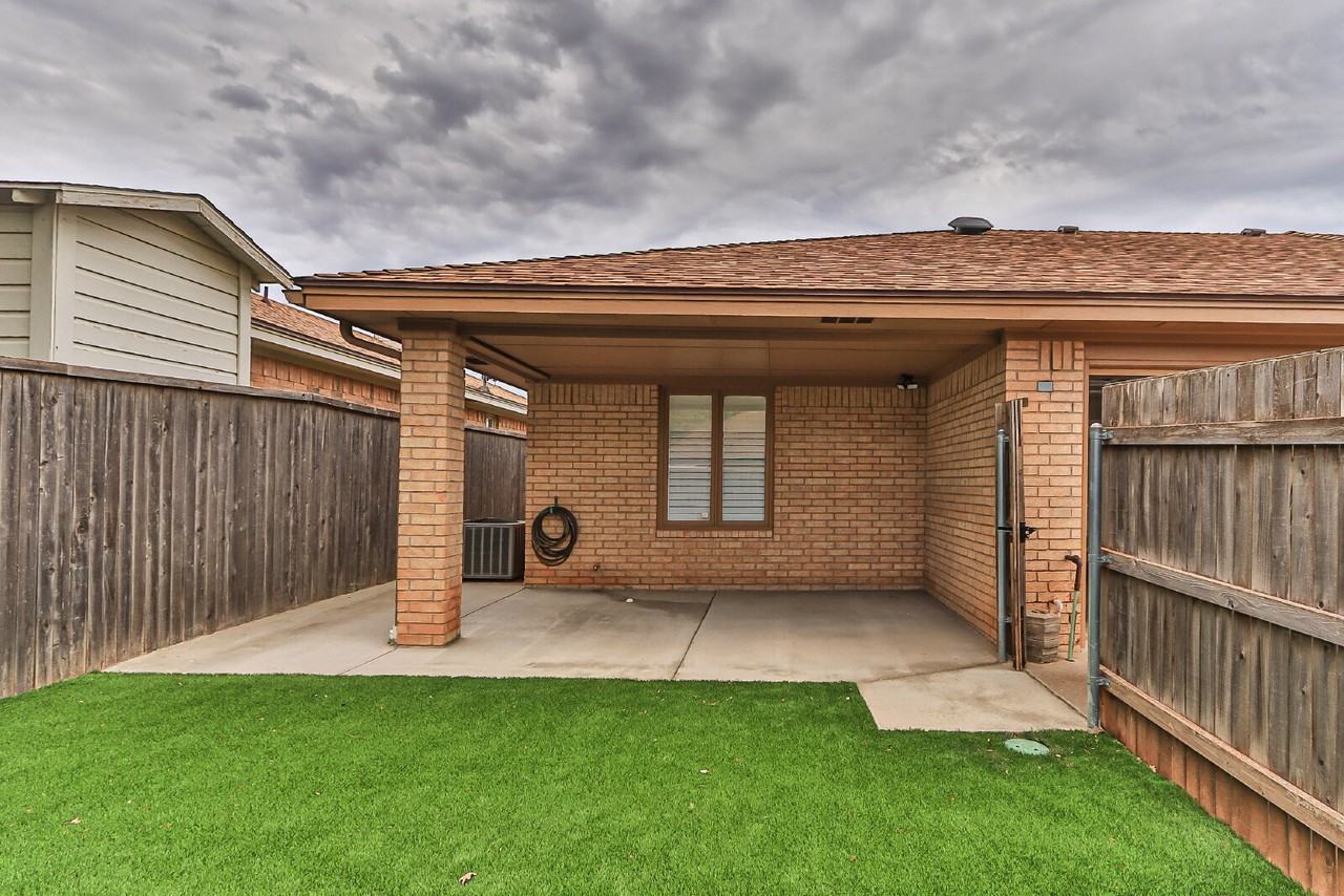 8618 Memphis Ave - Photo 2 of 28