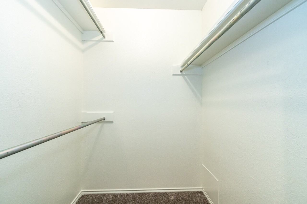 8618 Memphis Ave - Photo 5 of 28