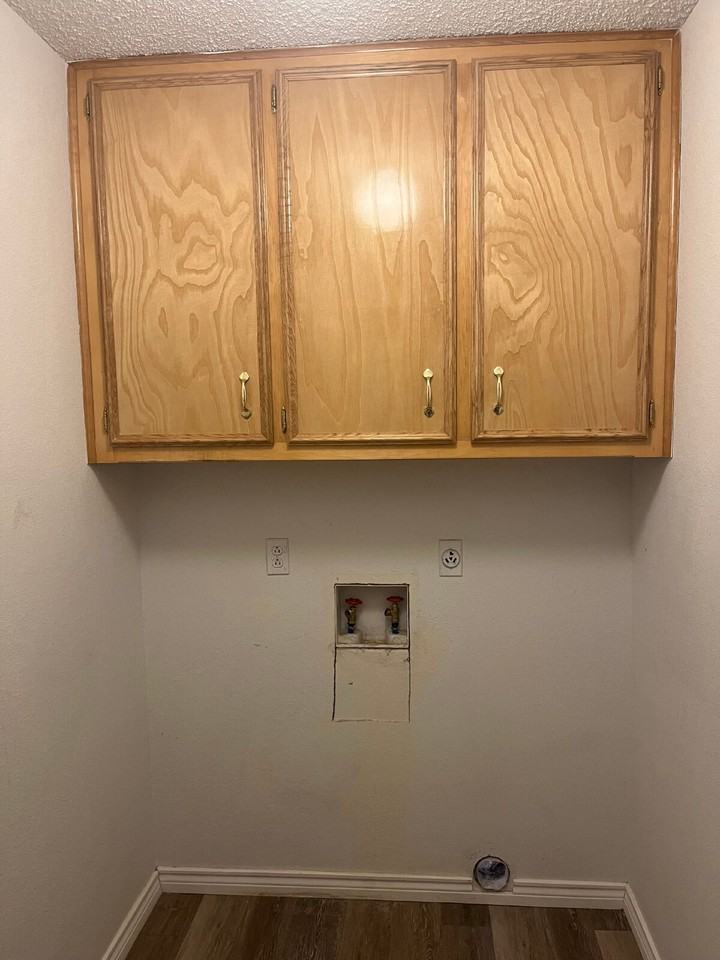 8202 Raleigh Ave - Photo 6 of 13